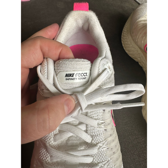 Women's Nike React Infinity Flyknit Running Shoes Size 10 White - Picture 4 of 6